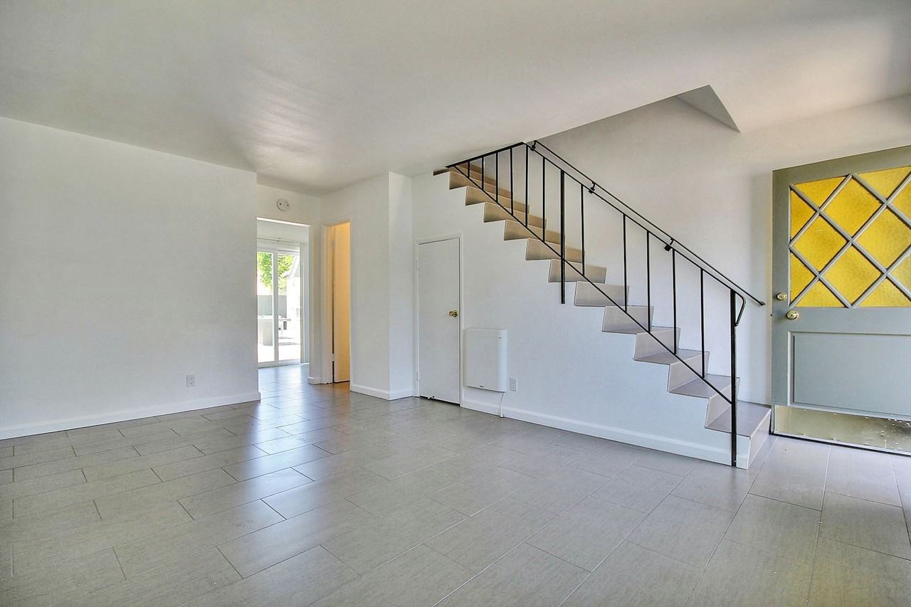 6591 Seville - Photo 4 of 22