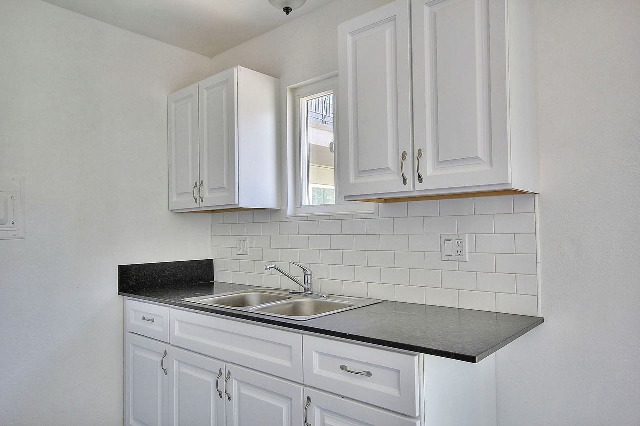 6591 Seville - Photo 7 of 22