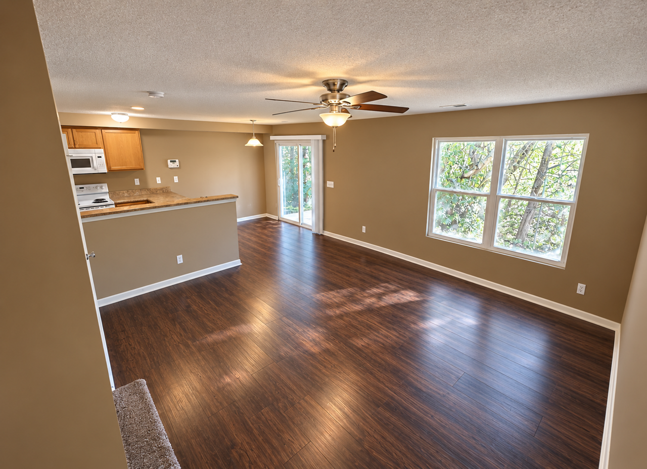 2413 Deerfield Blvd - Photo 3 of 21