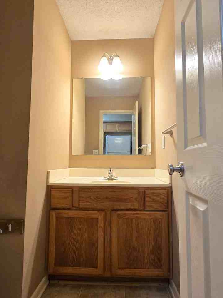 2413 Deerfield Blvd - Photo 6 of 21