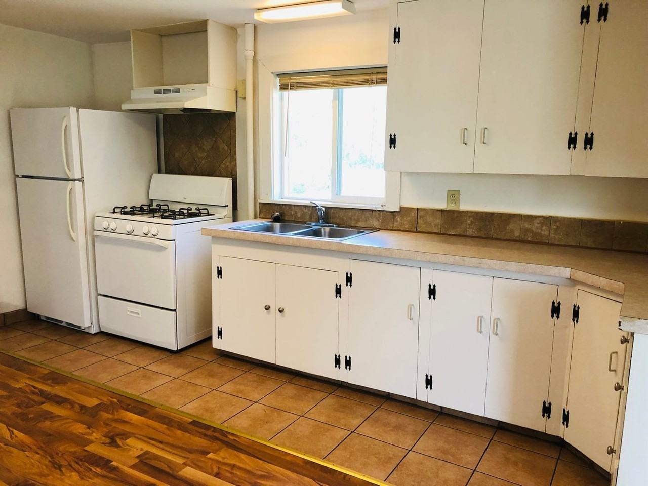 1600 2nd St Se - Photo 5 of 16