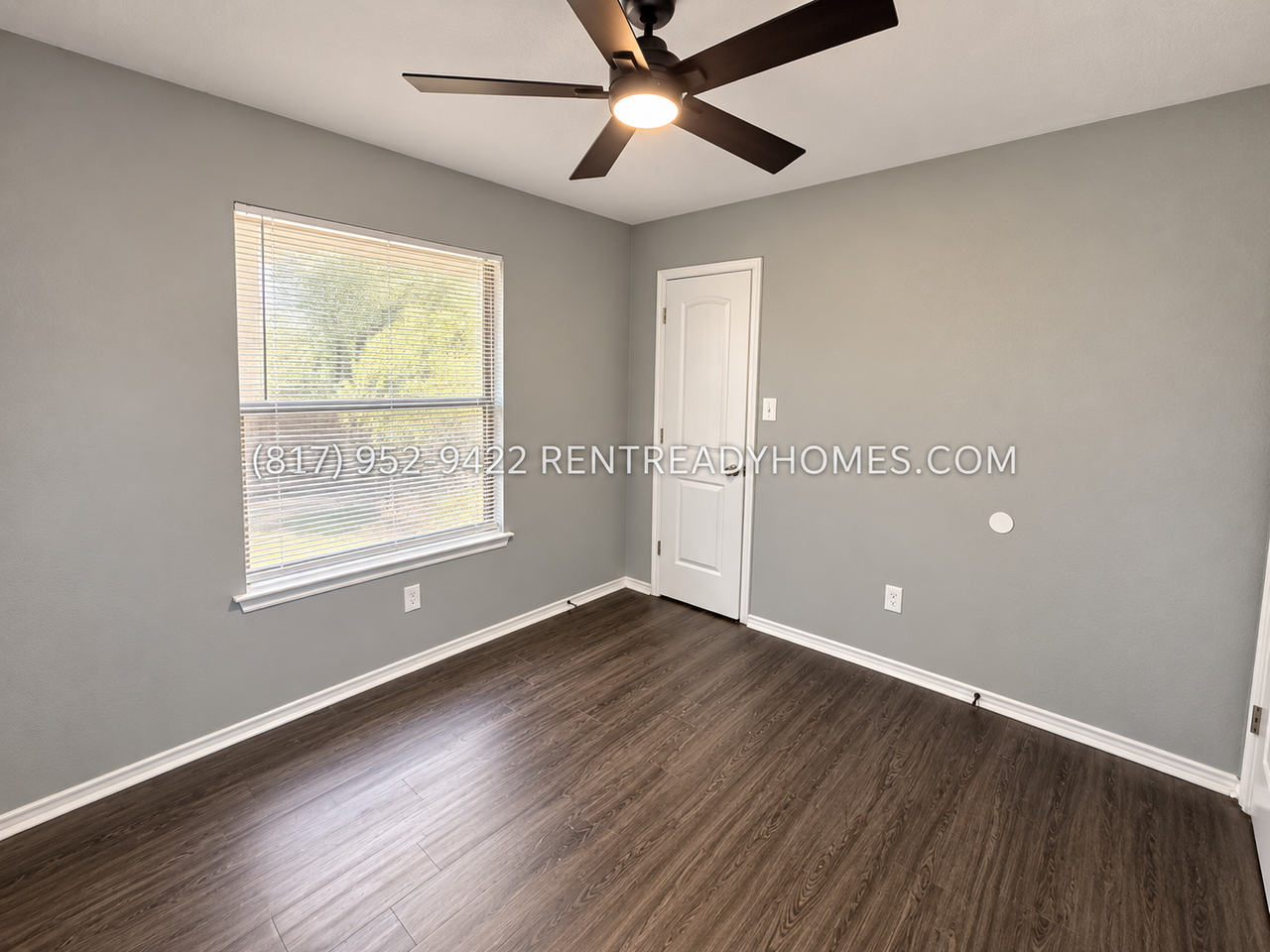 1056 Colony St - Photo 5 of 10
