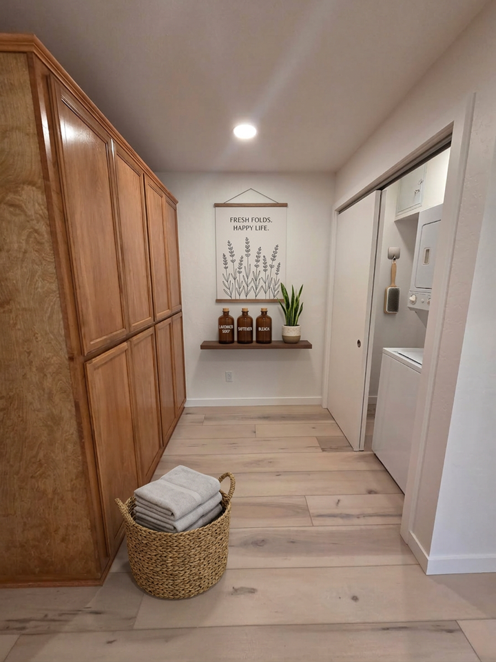 157 Church St - Photo 5 of 28