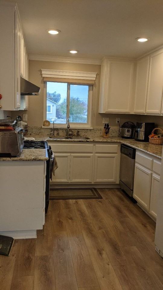701 Wales Dr - Photo 2 of 14