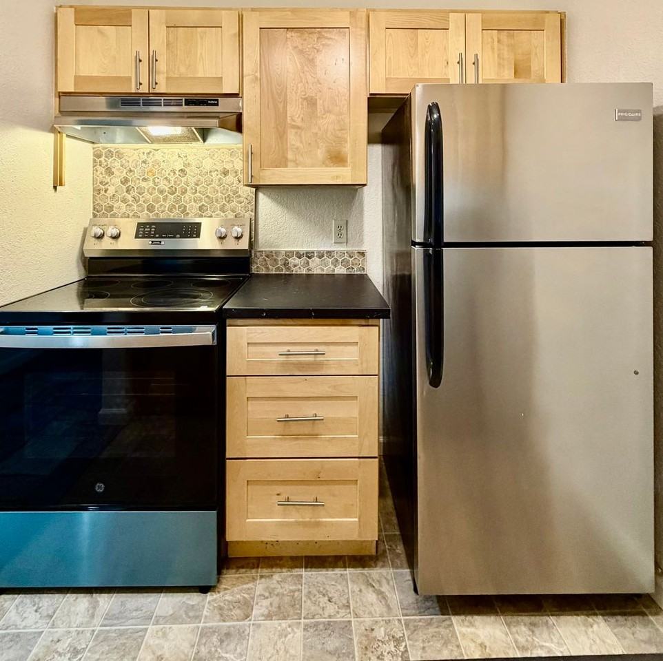 9484 Redmond Woodinville Rd Ne #C205 - Photo 4 of 14