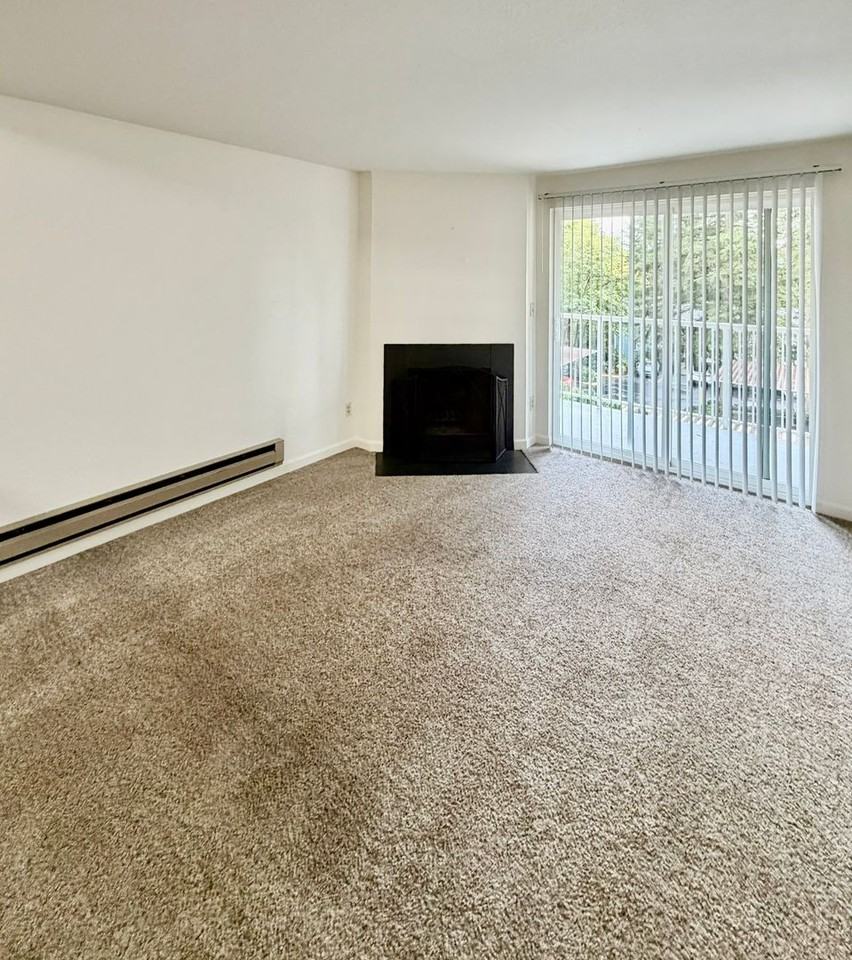 9484 Redmond Woodinville Rd Ne #C205 - Photo 7 of 14