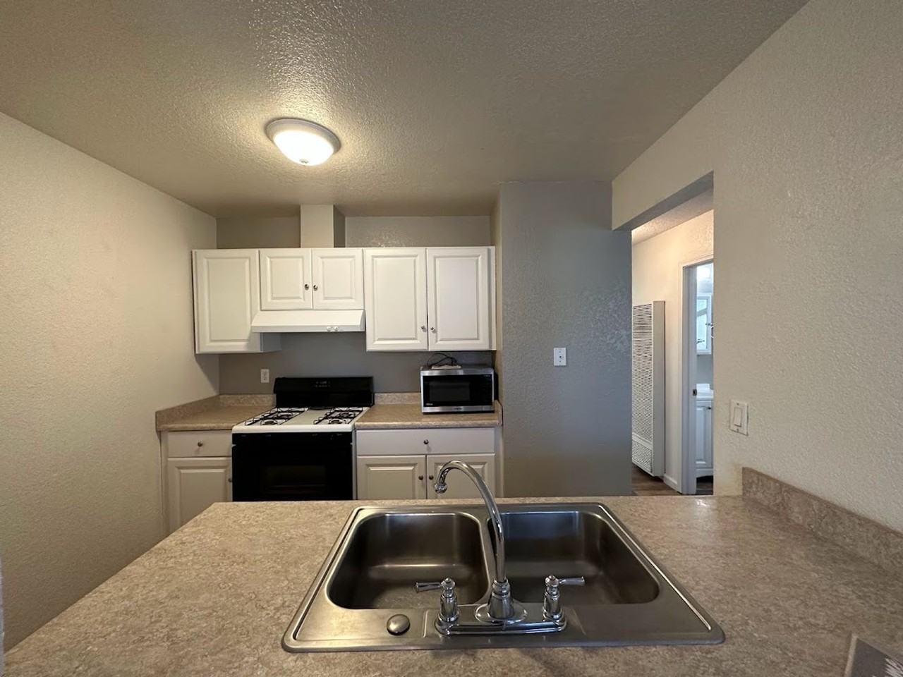 2002 Spruce Cir - Photo 4 of 14