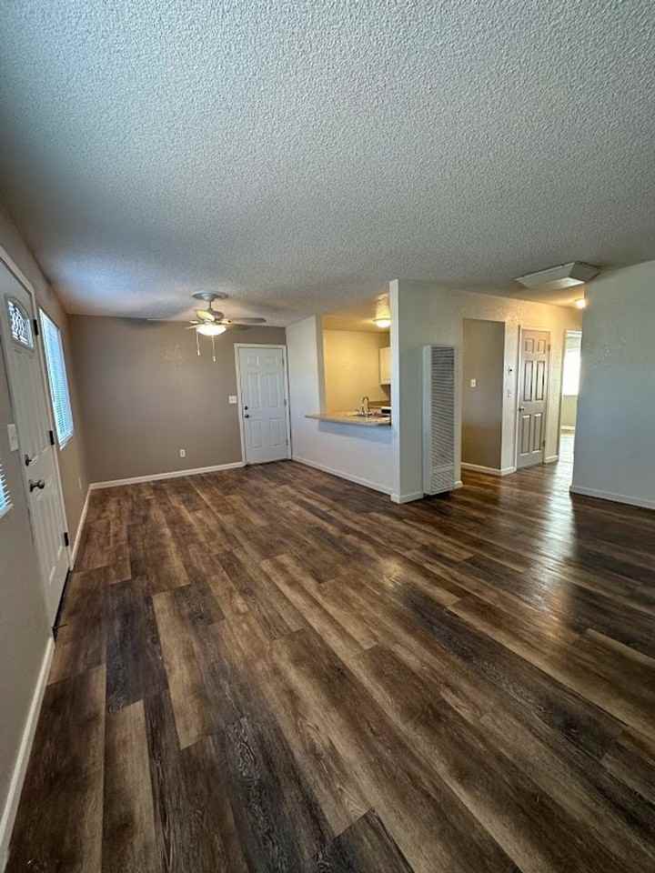2002 Spruce Cir - Photo 5 of 14
