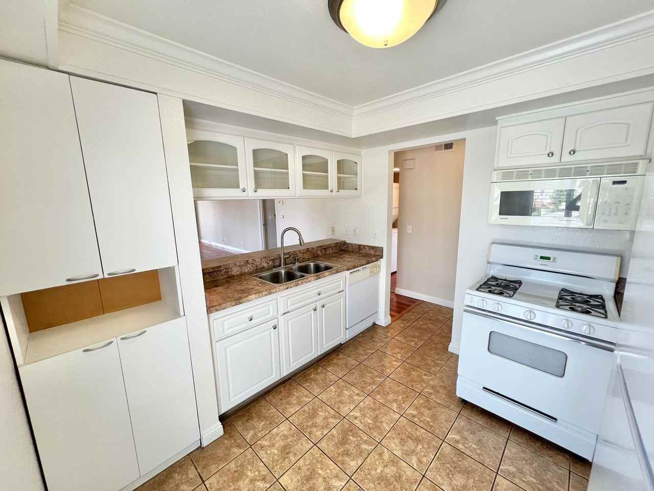 1919 E Beverly Way #201 - Photo 4 of 16