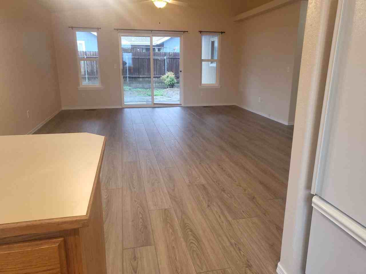 2116 Sw Garden Valley Way - Photo 5 of 18