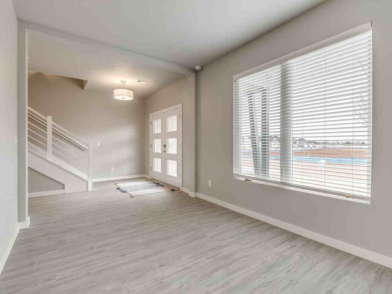 15205 Jasper Ln - Photo 7 of 50