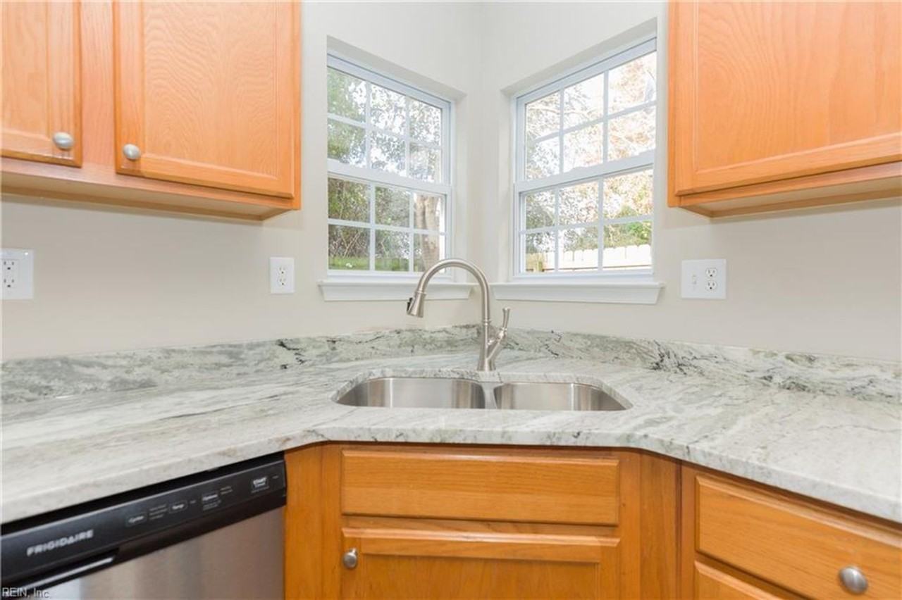 4000 River Breeze Cir - Photo 3 of 14