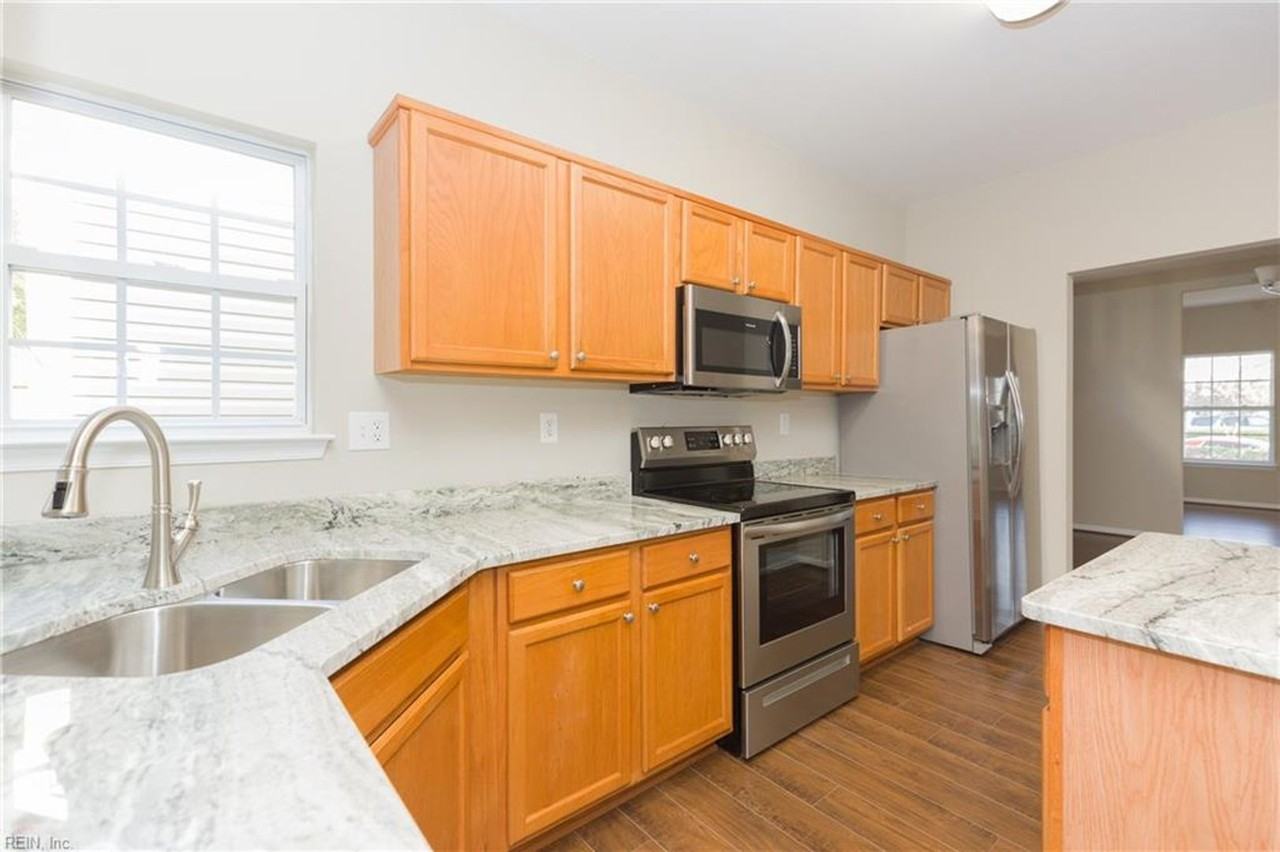 4000 River Breeze Cir - Photo 4 of 14