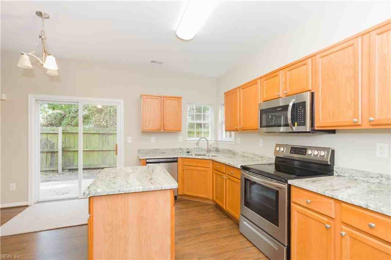 4000 River Breeze Cir - Photo 7 of 14