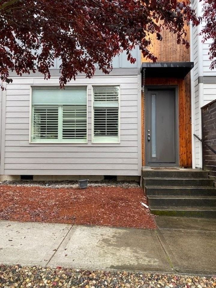 175 N 44th Pl - Photo 2 of 25