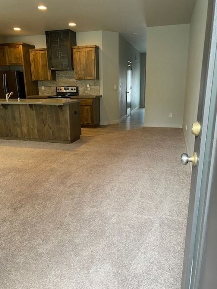 175 N 44th Pl - Photo 4 of 25