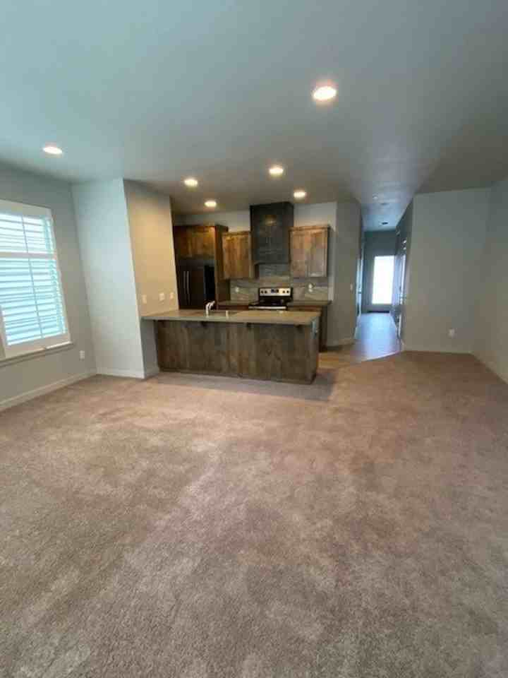 175 N 44th Pl - Photo 7 of 25
