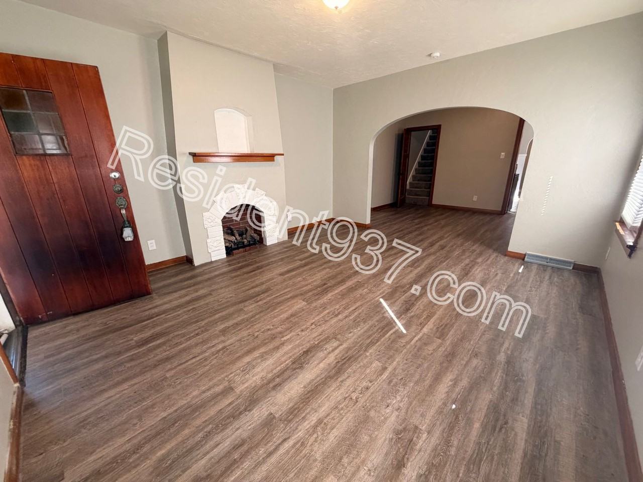 728 Wilmington Ave - Photo 3 of 24