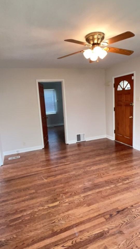 5628 Sunbury Ave - Photo 2 of 10