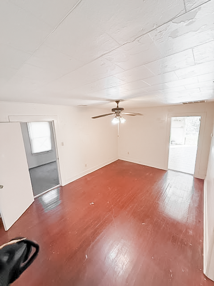 306 Verdun St - Photo 2 of 9