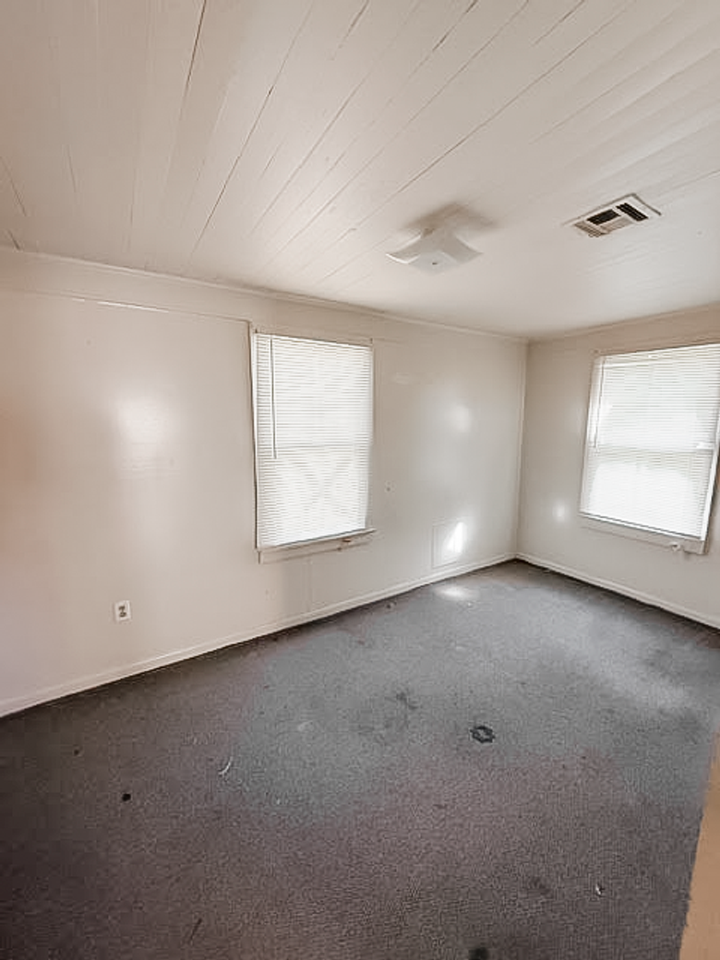 306 Verdun St - Photo 5 of 9