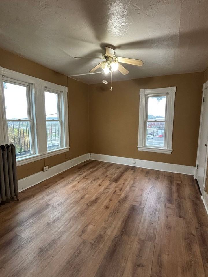 9 Dalton Ave #4 - Photo 4 of 7