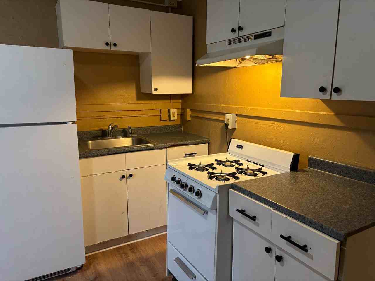 9 Dalton Ave #4 - Photo 6 of 7