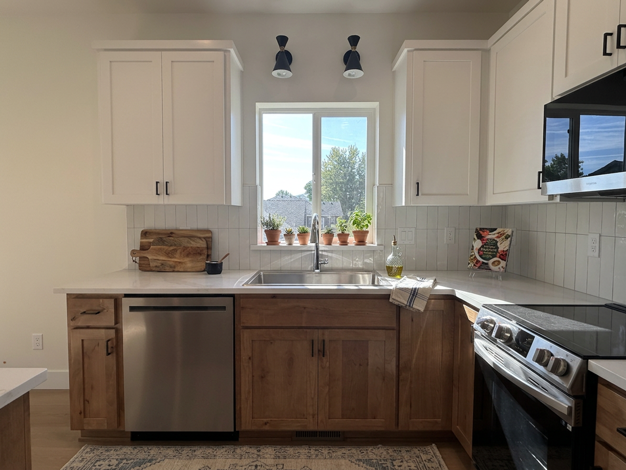 615 Talent Ave - Photo 3 of 32
