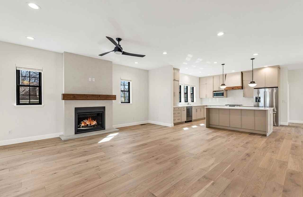 803 W Aspen Ave - Photo 7 of 40