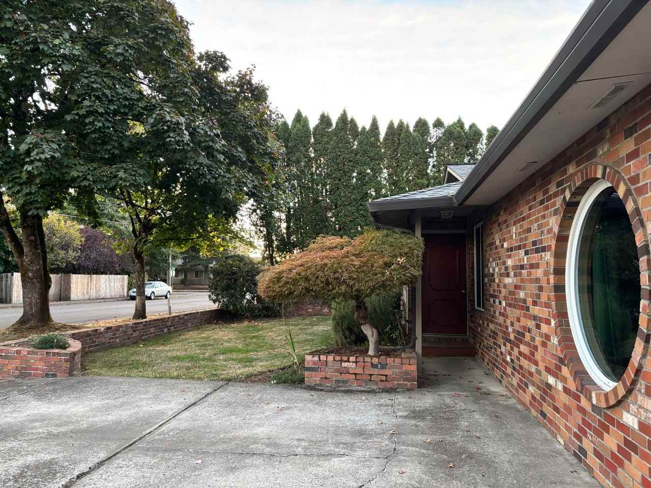3007 E Douglas Ave - Photo 3 of 41