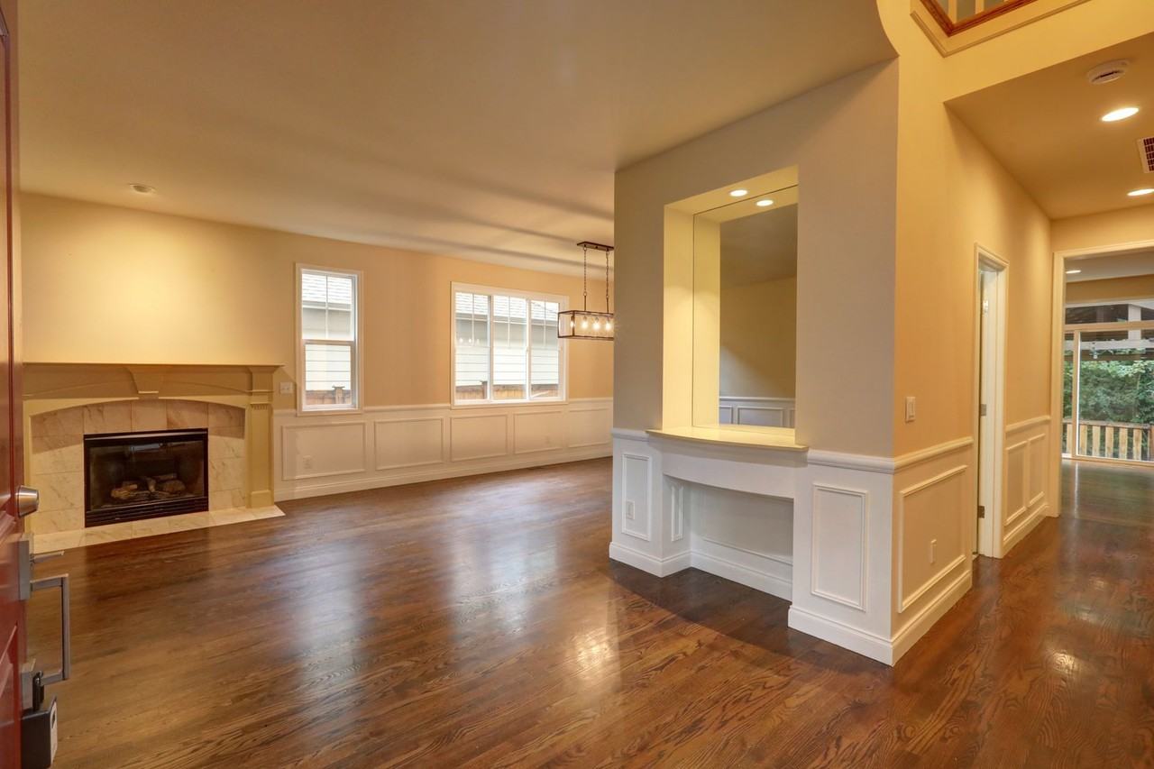 9650 222nd Ct Ne - Photo 2 of 31