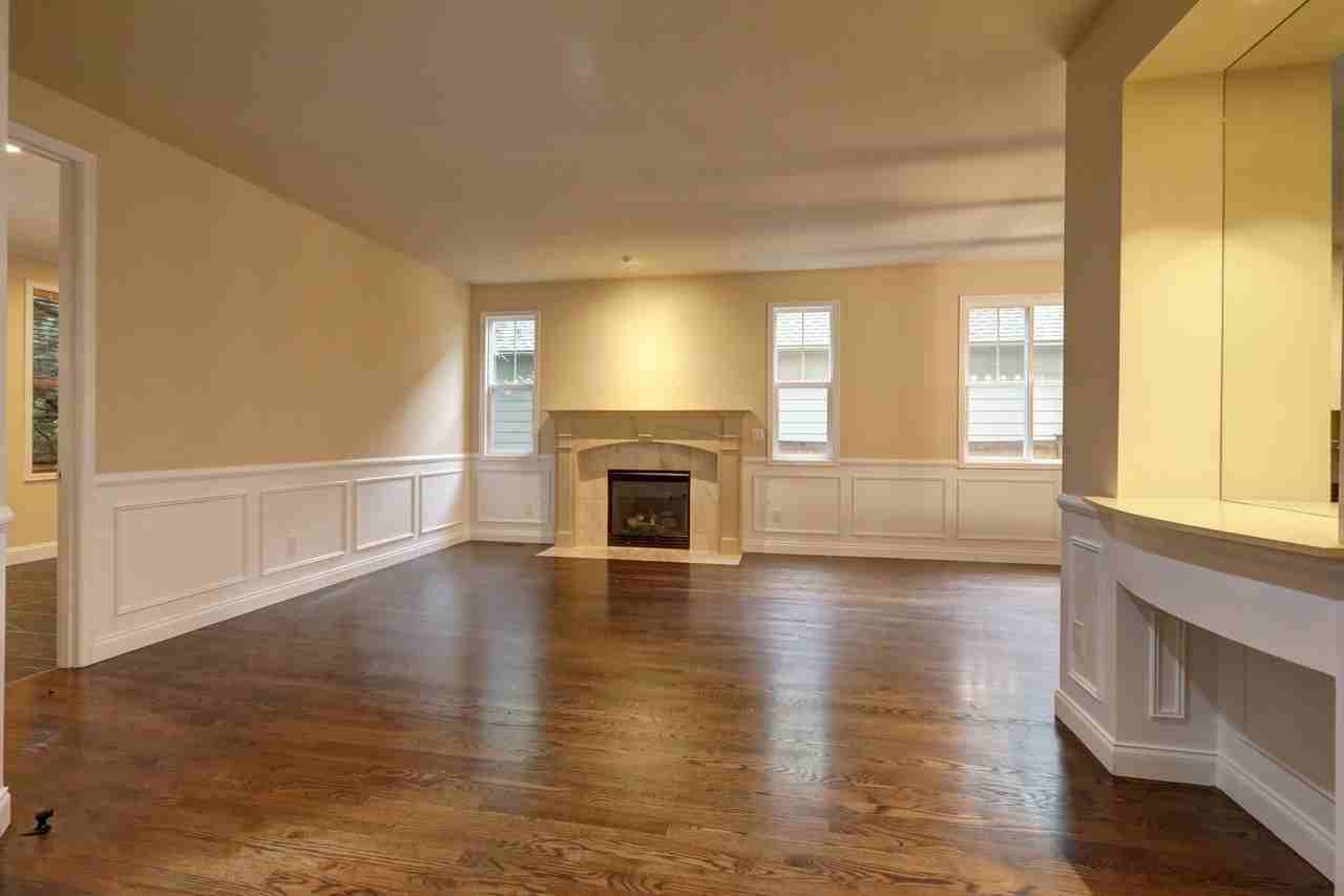 9650 222nd Ct Ne - Photo 3 of 31