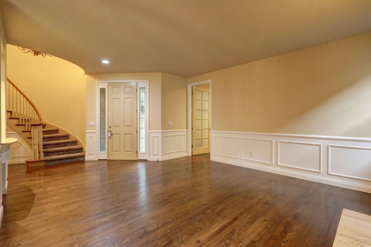 9650 222nd Ct Ne - Photo 4 of 31