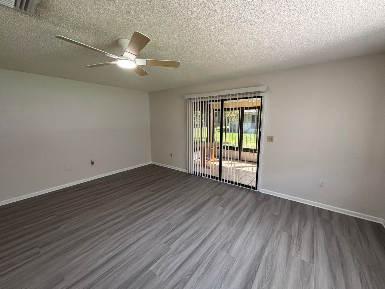 10285 Sw 92nd Ct - Photo 6 of 25