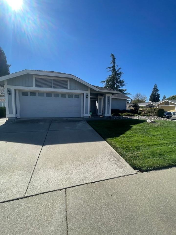 8116 Darien Cir - Photo 4 of 47