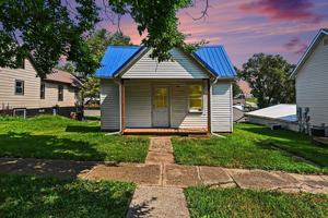featured image of 910 Hill St