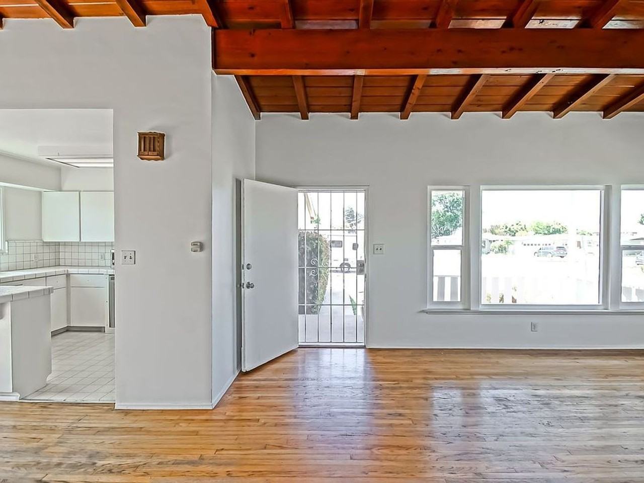 3531 W 226th St - Photo 5 of 36