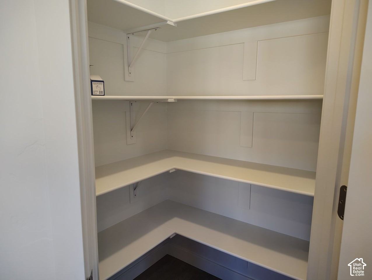 2124 N 90 W - Photo 5 of 19