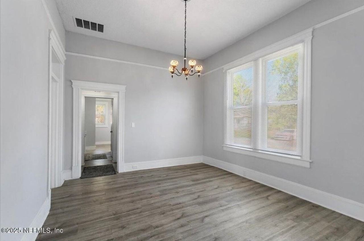 1766 N Myrtle Ave - Photo 2 of 17