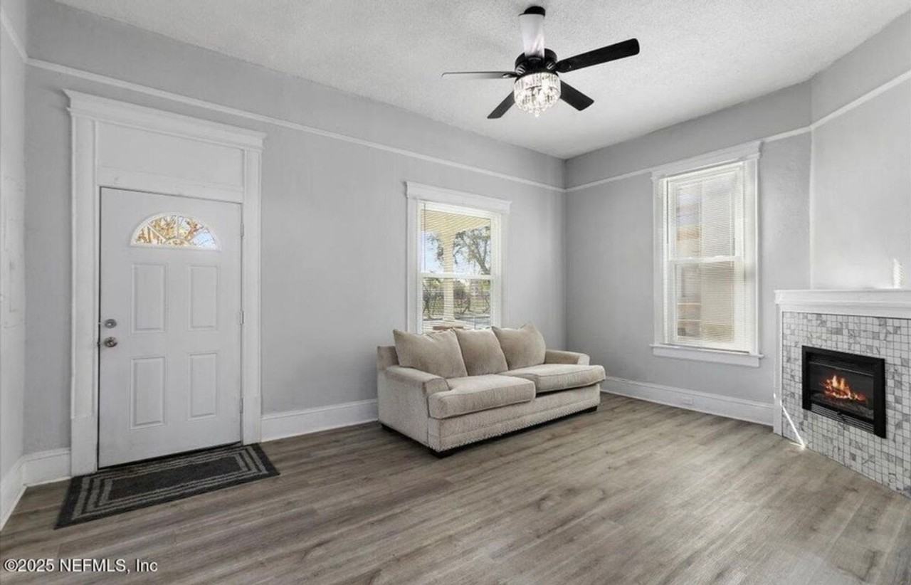 1766 N Myrtle Ave - Photo 7 of 17
