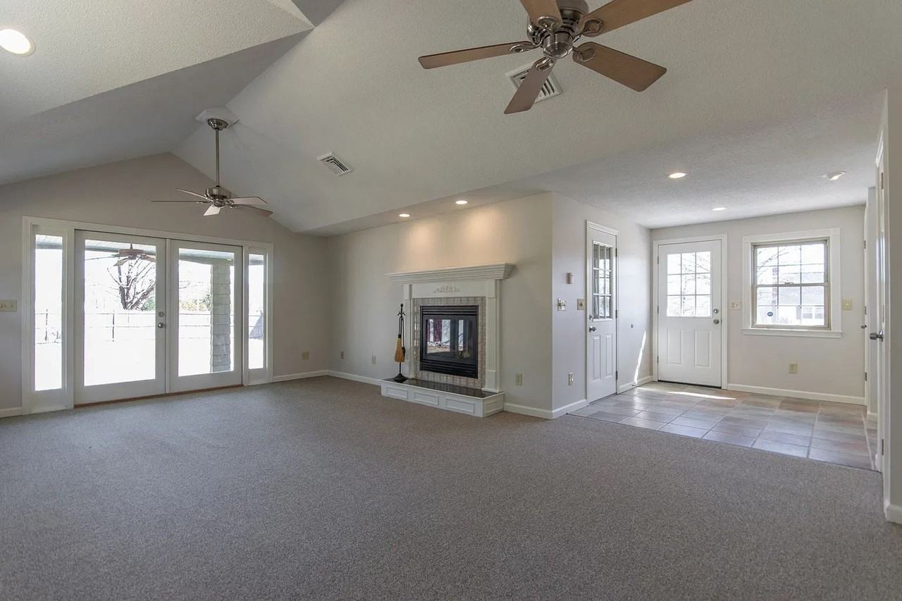 8 Ainslie Dr - Photo 2 of 17