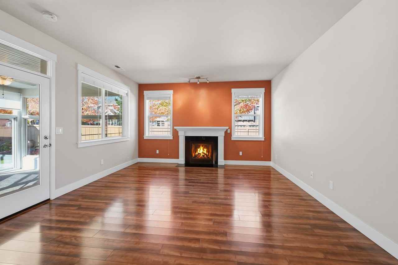 9329 Hebner Ave Se - Photo 2 of 21