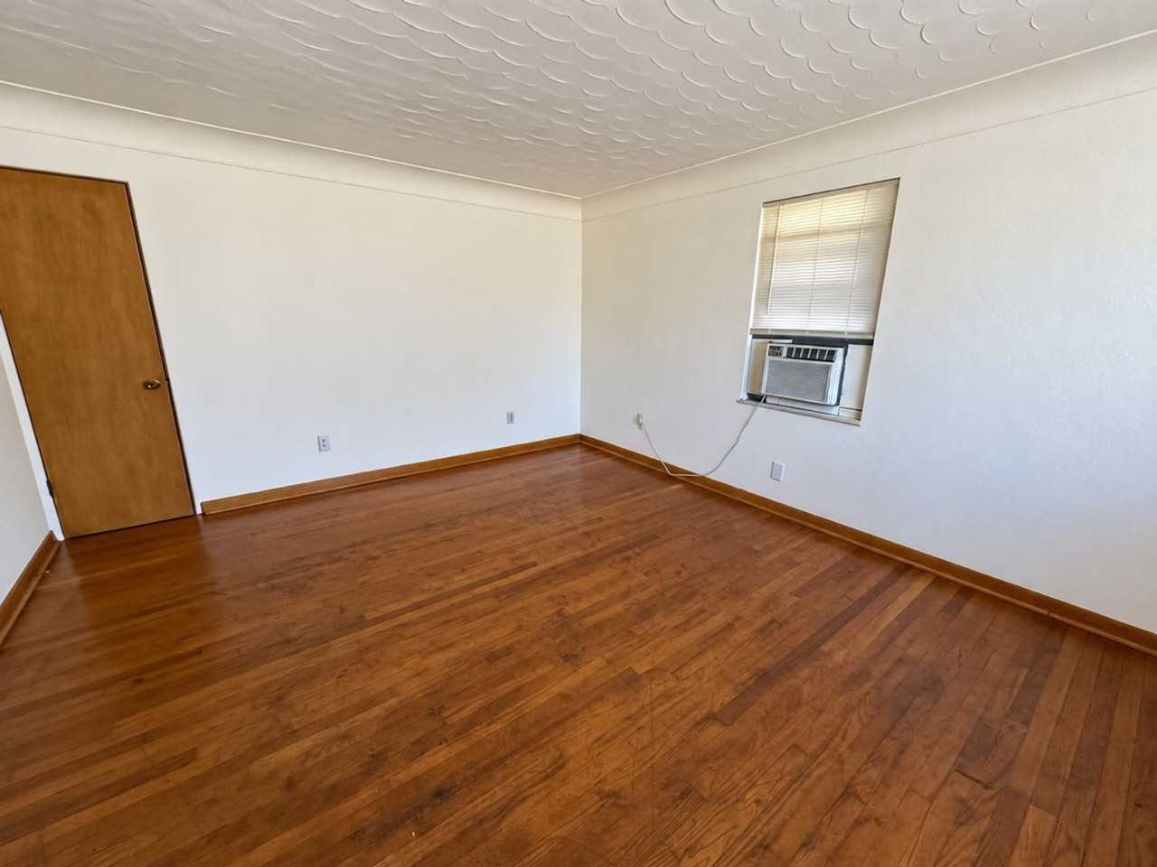 3447 Meridocia St - Photo 2 of 7