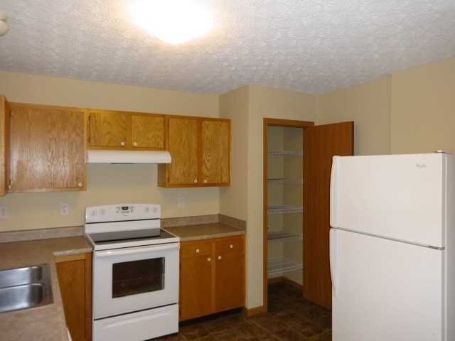 1084 Keny Blvd - Photo 3 of 9