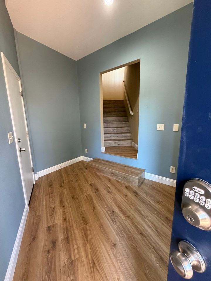 11726 Torrey Pines Dr - Photo 3 of 23