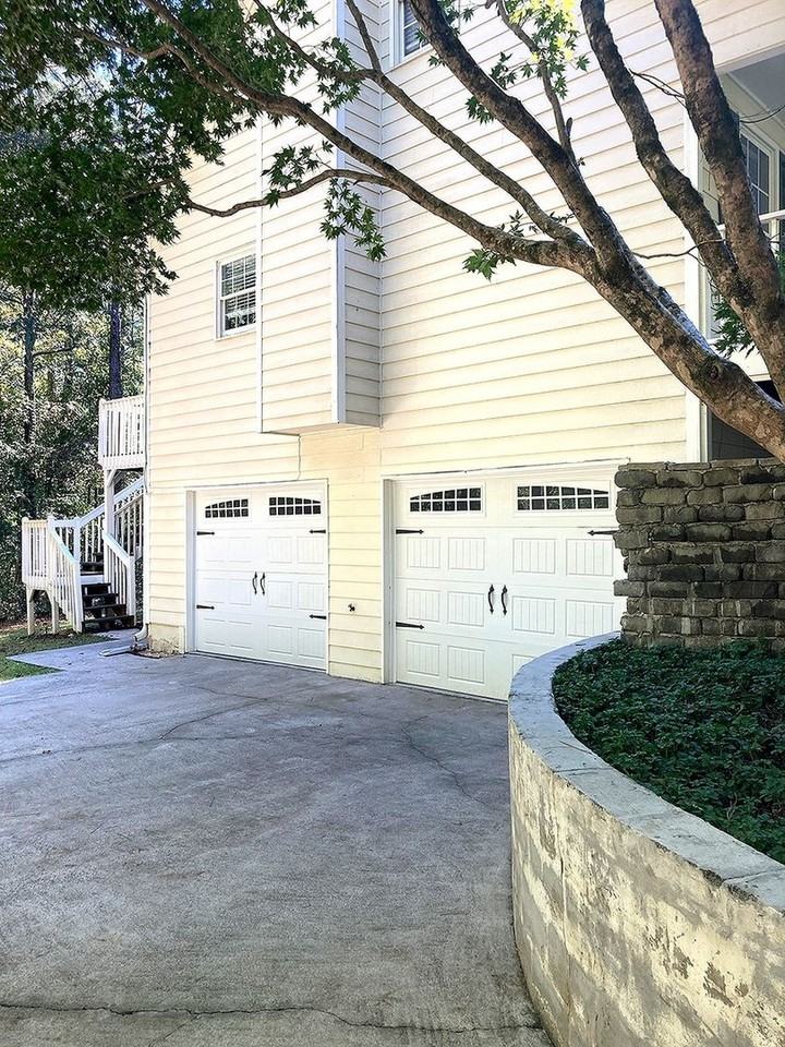 1370 Fernwood Ct - Photo 6 of 37
