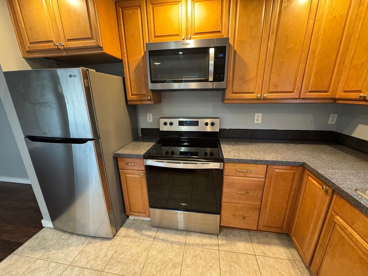 2000 E Highland Ave - Photo 4 of 21
