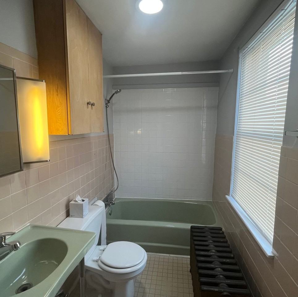 1710 Clawson St - Photo 3 of 4