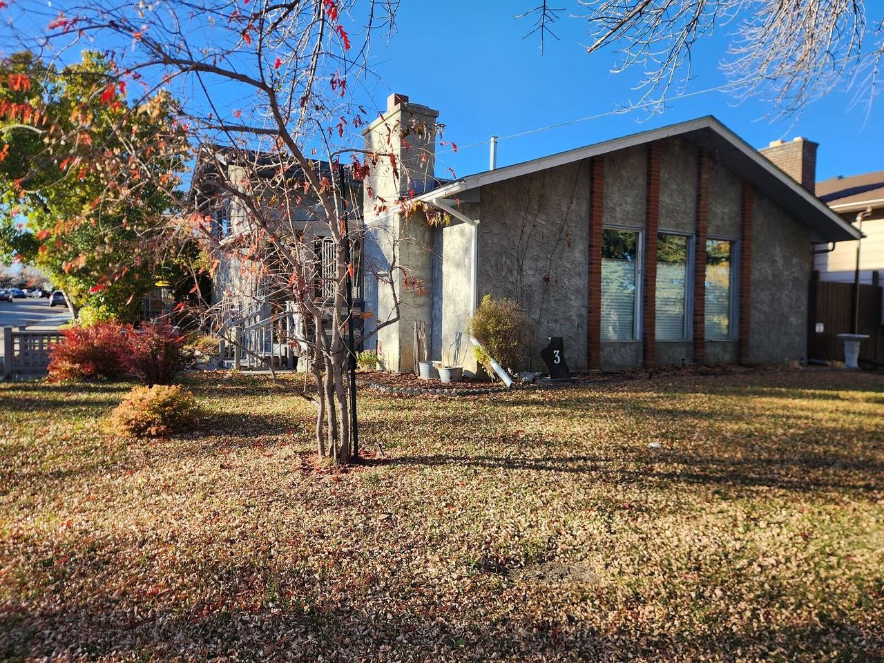 3 Berwick Close Nw - Photo 2 of 42