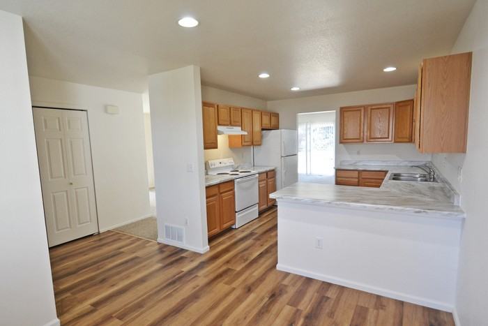 5235 Dudley St - Photo 5 of 18